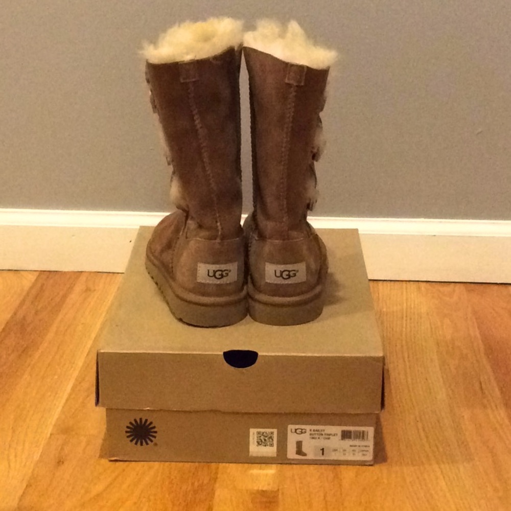 Ugg Bailey Button Triplet Boots